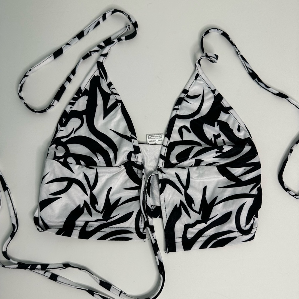 Black and white swirl tank top